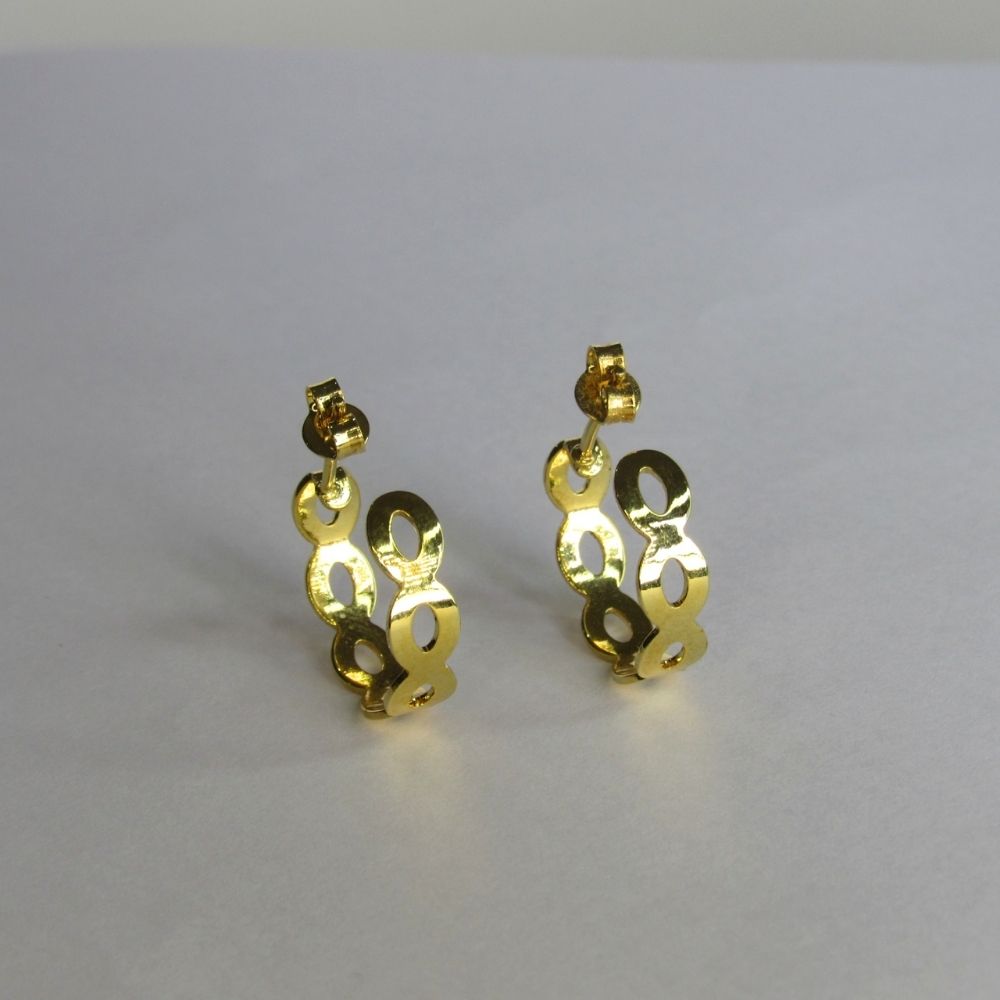 Brinco Argolinha com Vazados Ovais Banhado em Ouro 18k