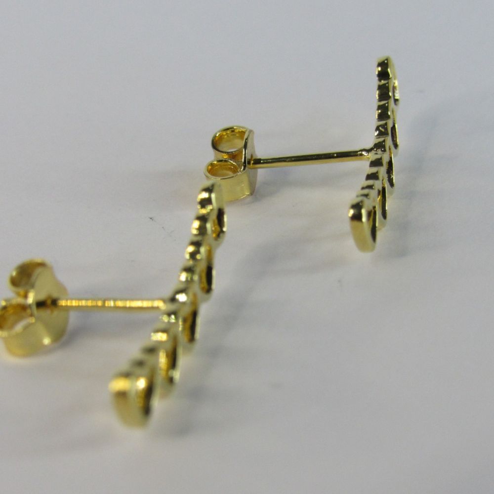Brinco Ear Cuff Mini Corações Vazados Banhado em Ouro 18k