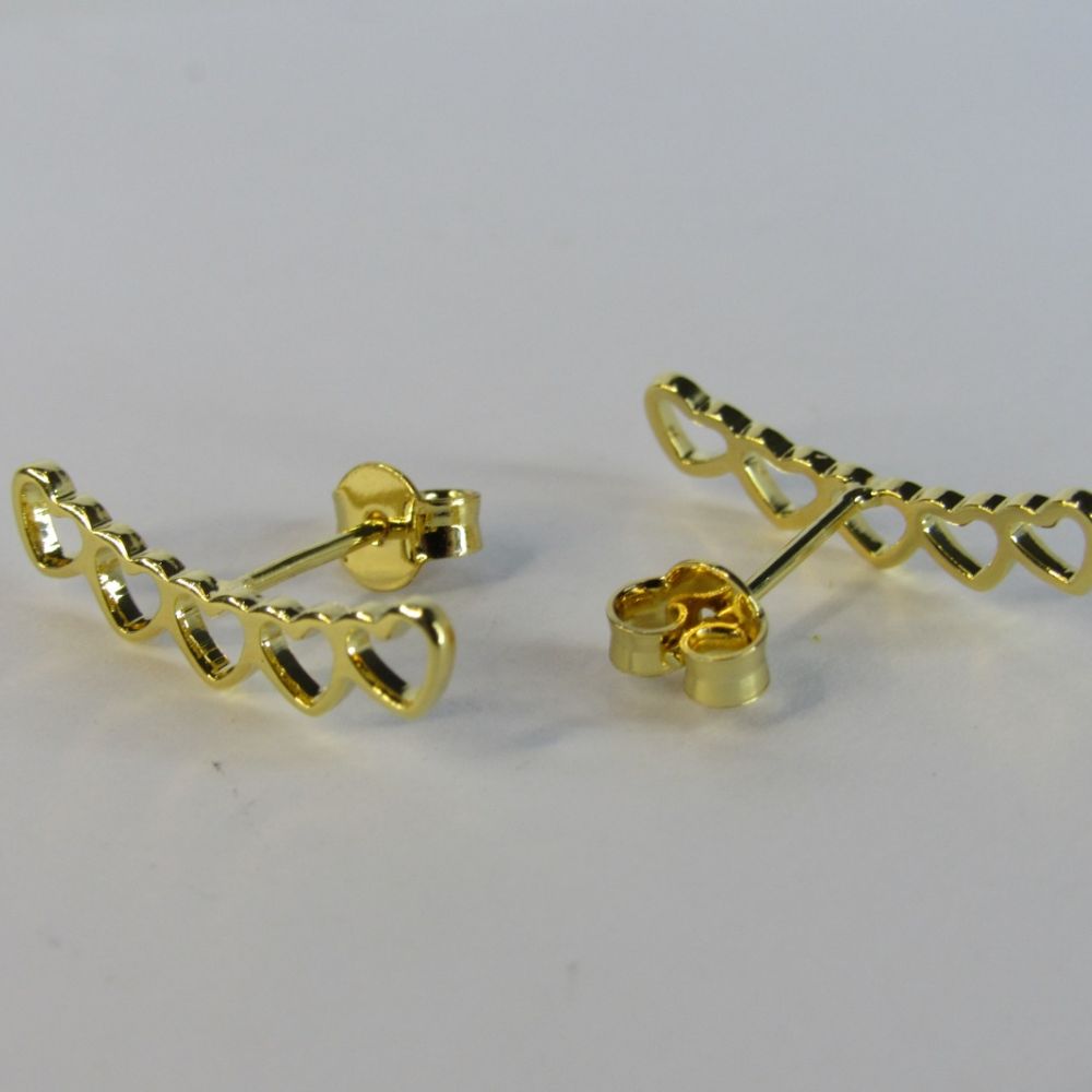 Brinco Ear Cuff Mini Corações Vazados Banhado em Ouro 18k