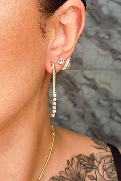 Brinco de Fita com Zircônias na Ponta Banhado em Ouro 18k