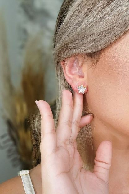 Brinco Estrela Grande com Zircônia Banhado em Ouro 18k